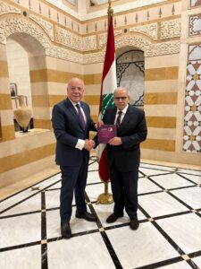 ExtImage-8000621-1606102400